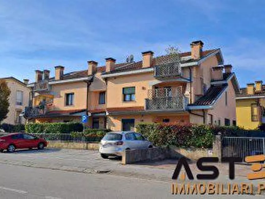 Immagine 5 di Appartamento in vendita  103 scala A, int. 2 a Vicenza