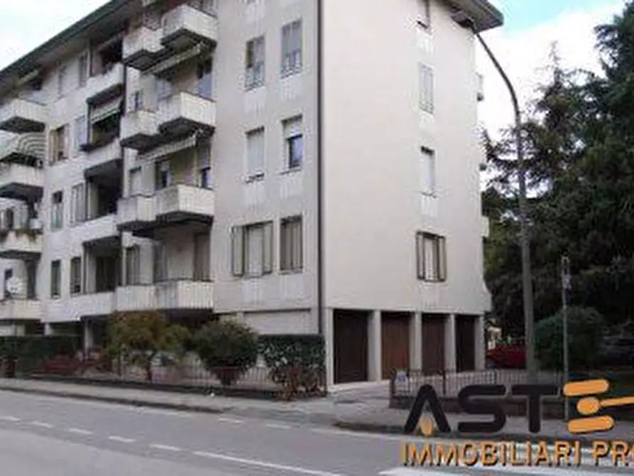 Immagine 2 di Appartamento in vendita  38 int.4 a Vicenza