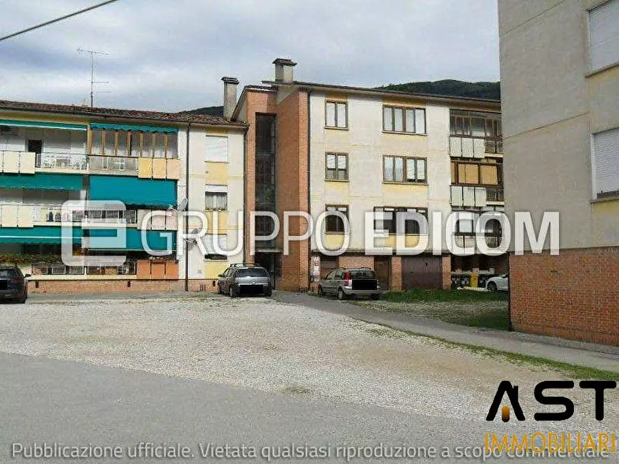 Immagine 1 di Appartamento in vendita  9 a Vittorio Veneto