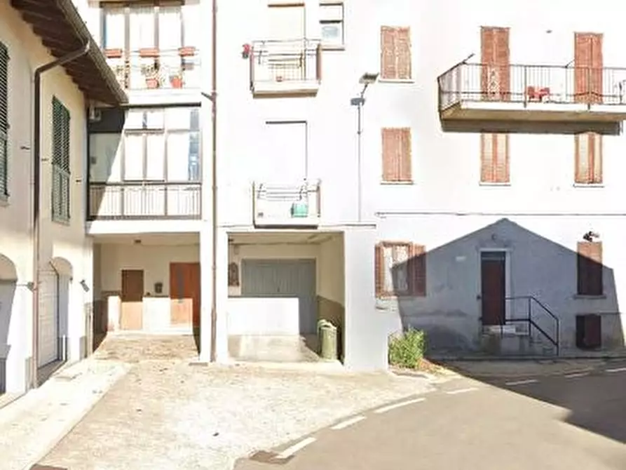 Immagine 1 di Appartamento in vendita  8 a Lurago Marinone