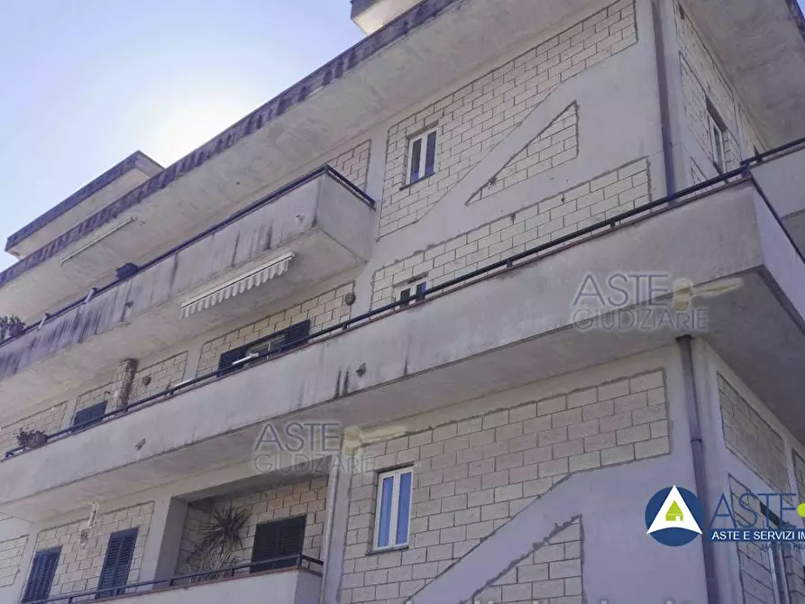 Immagine 1 di Appartamento in vendita  a Santi Cosma E Damiano