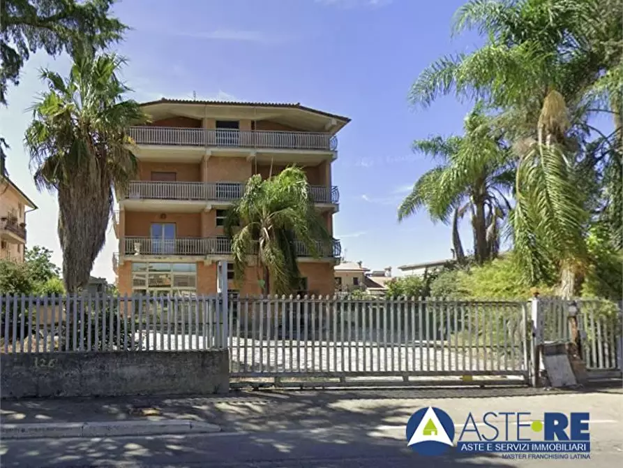 Immagine 1 di Appartamento in vendita  80 a Aprilia