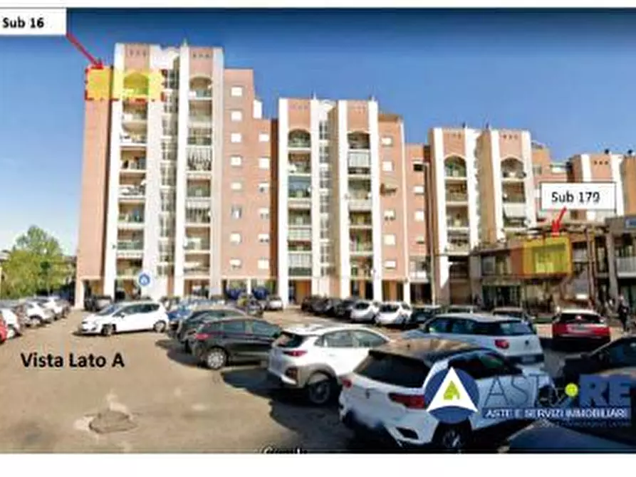 Immagine 1 di Appartamento in vendita  a Latina