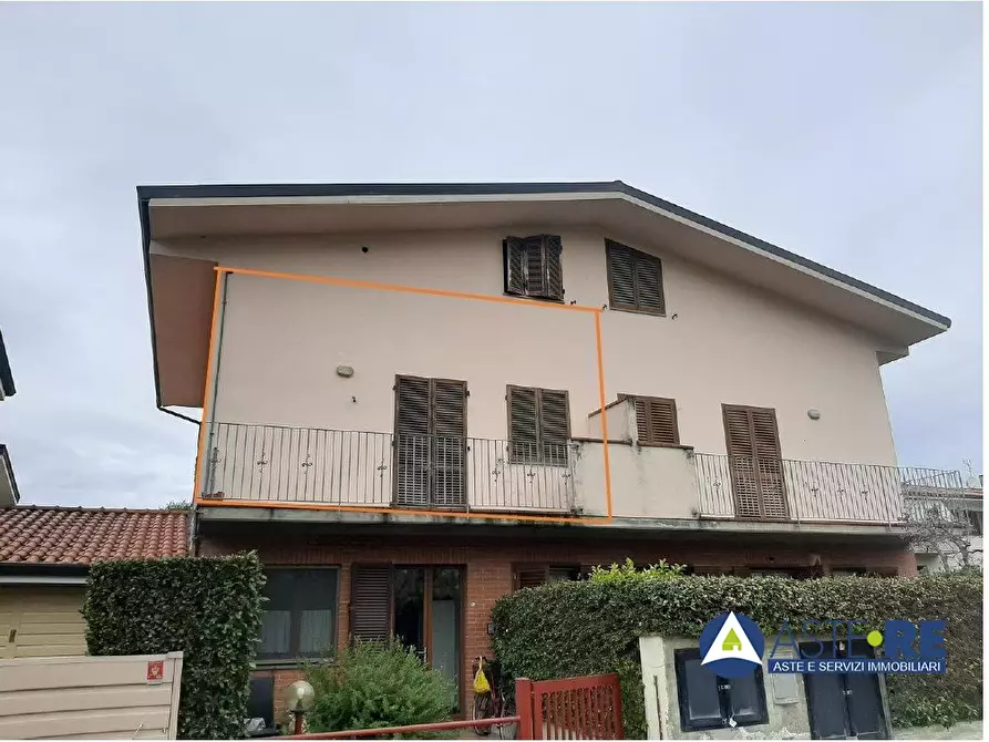 Immagine 1 di Appartamento in vendita  318 a Lucca