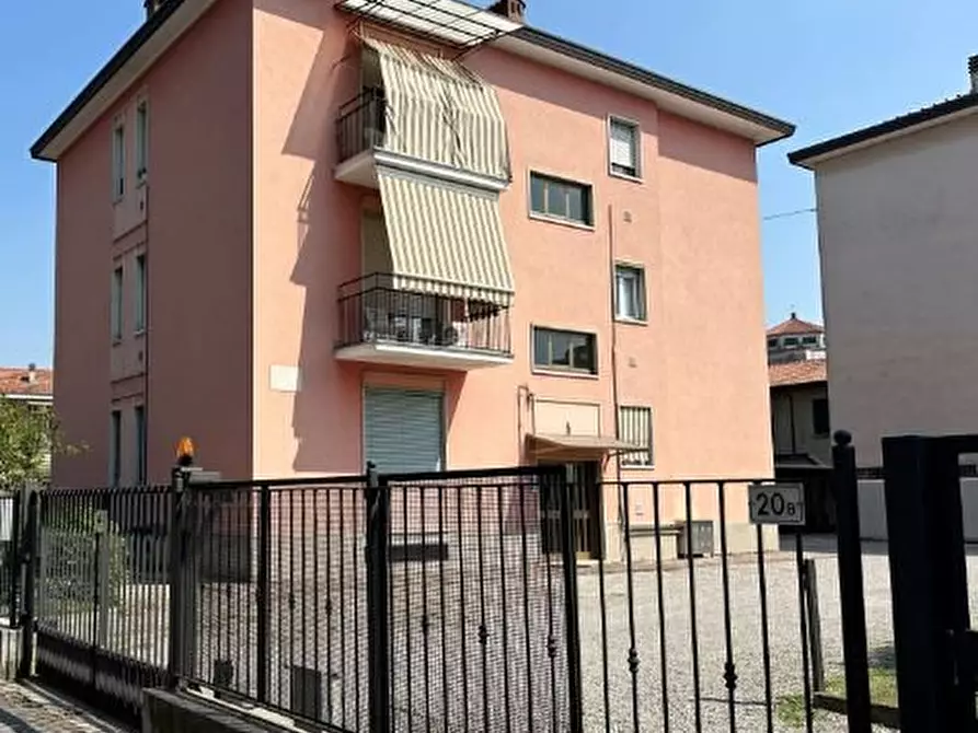 Immagine 1 di Appartamento in vendita  18 a Bellinzago Lombardo