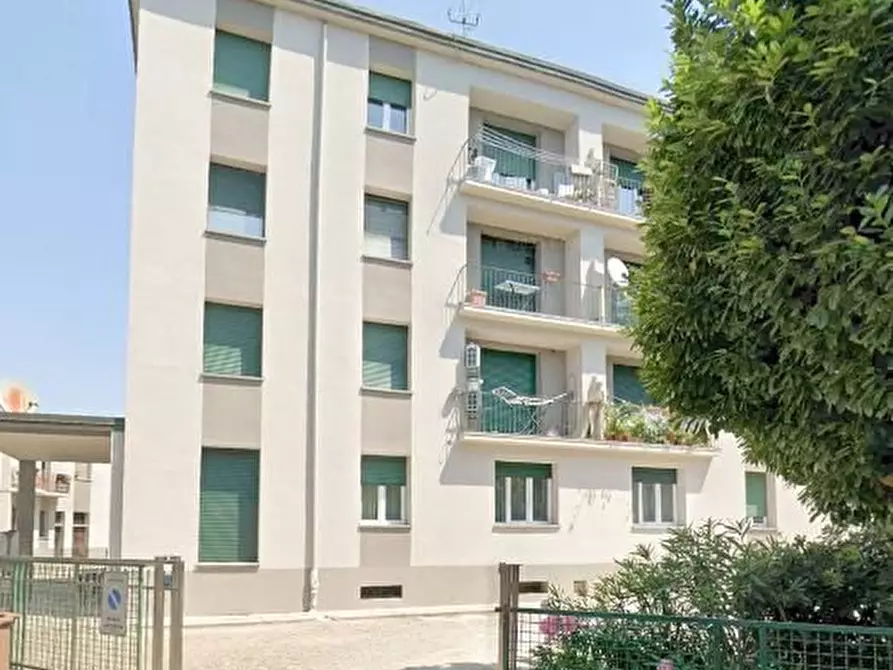 Immagine 2 di Appartamento in vendita  40 a Legnano