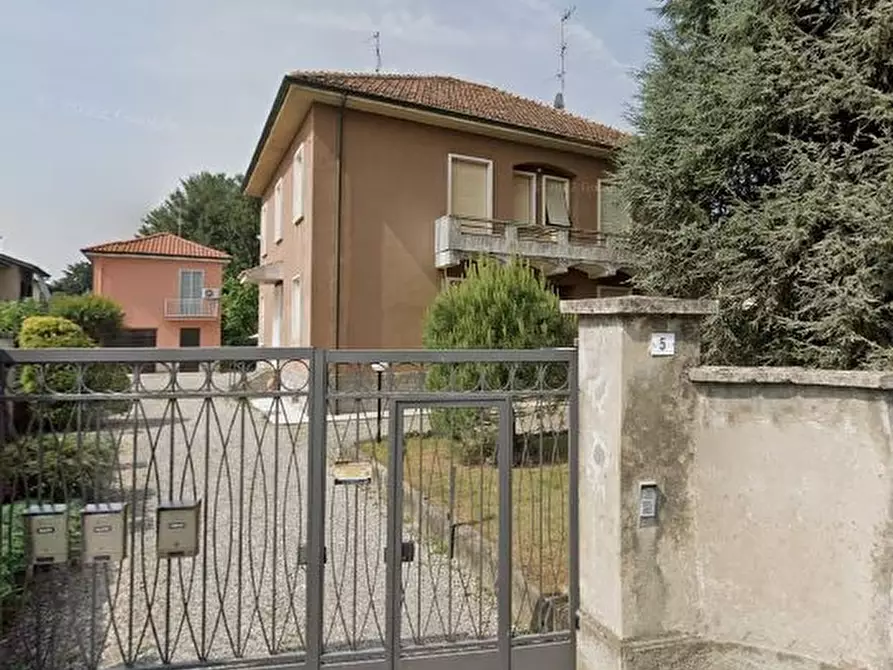 Immagine 1 di Villa in vendita  5 a Bernareggio