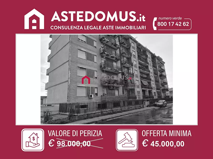 Immagine 1 di Appartamento in vendita  3-5 a Giugliano In Campania