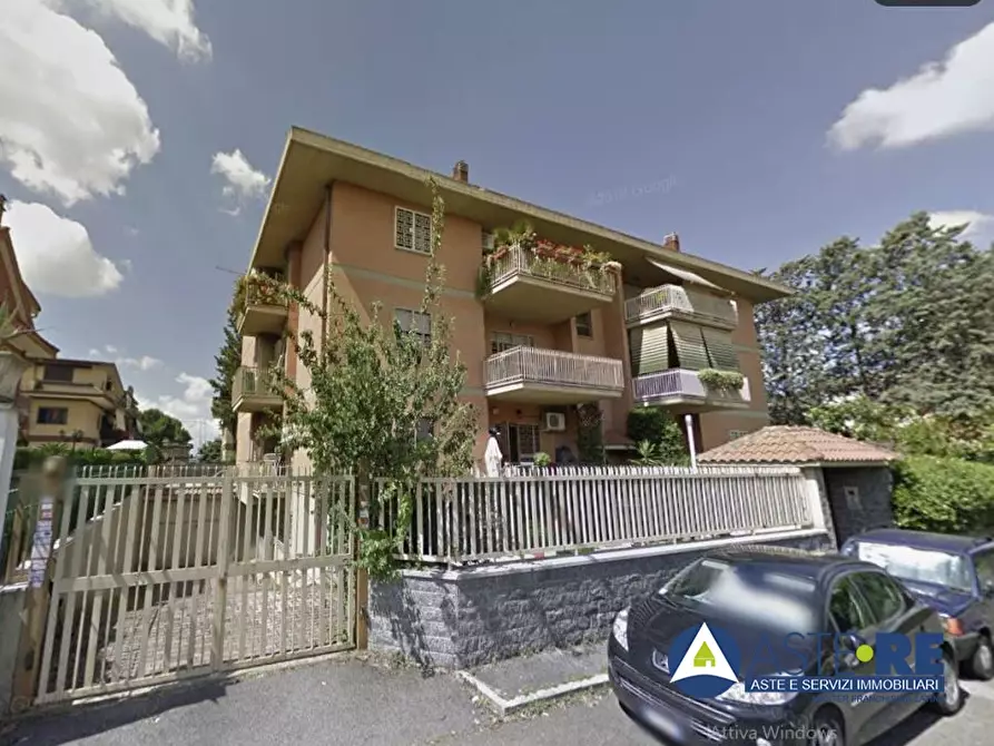 Immagine 3 di Appartamento in vendita  36 a Roma