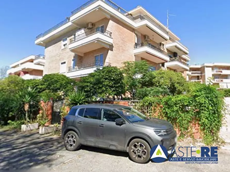 Immagine 1 di Appartamento in vendita  39 a Pomezia