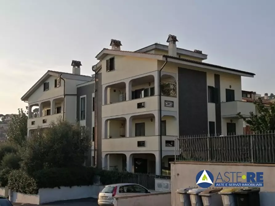 Immagine 1 di Appartamento in vendita  a Santa Marinella