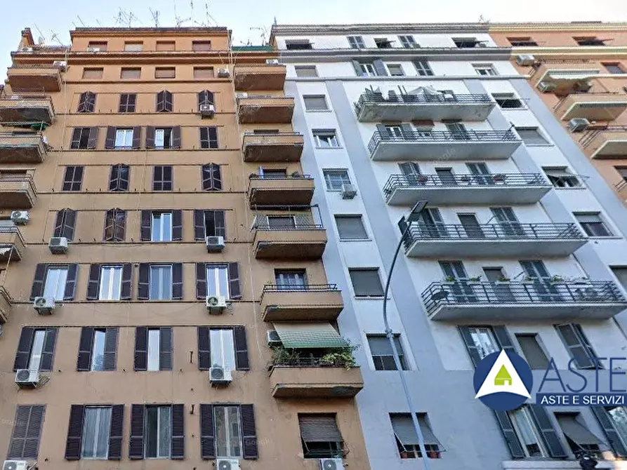 appartamento in vendita a Roma in zona Ostiense