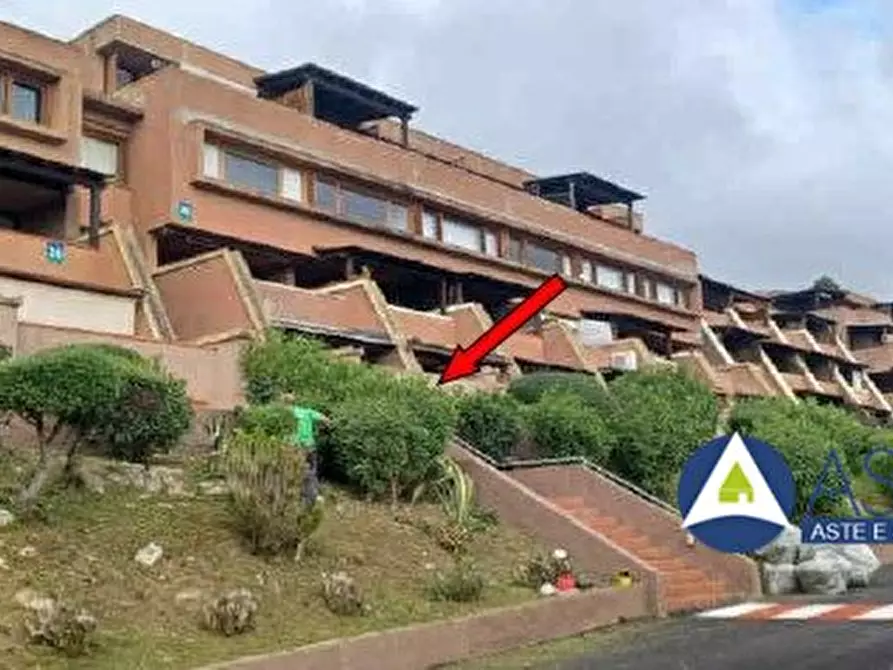 Immagine 1 di Appartamento in vendita  a Olbia