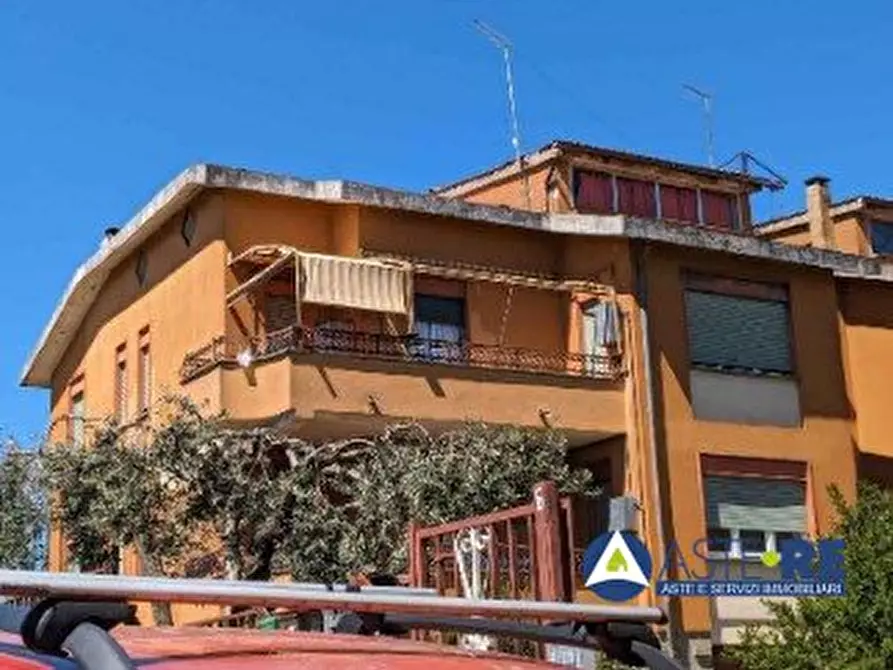 Immagine 1 di Appartamento in vendita  a Ronciglione