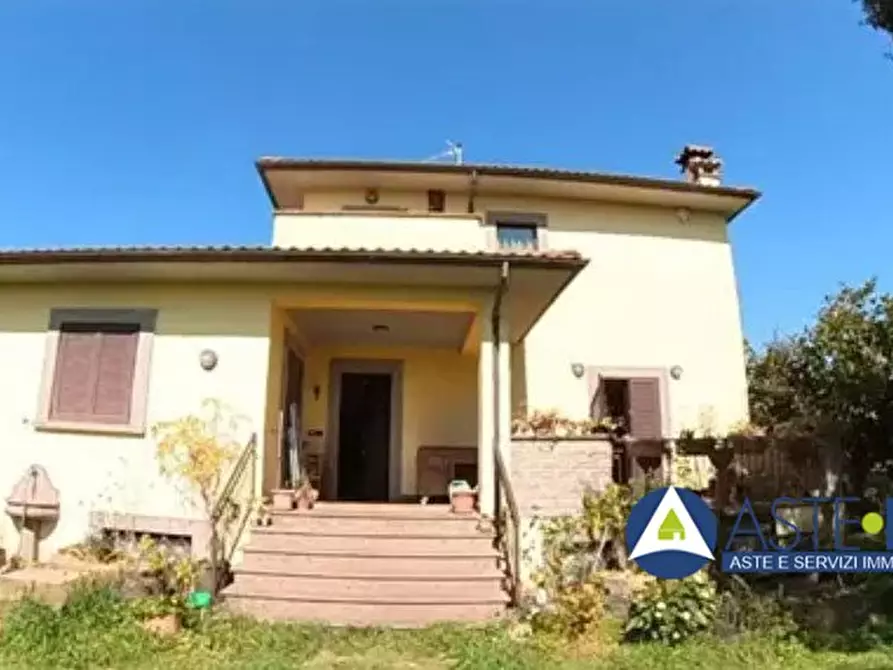 Immagine 6 di Appartamento in vendita  a Viterbo