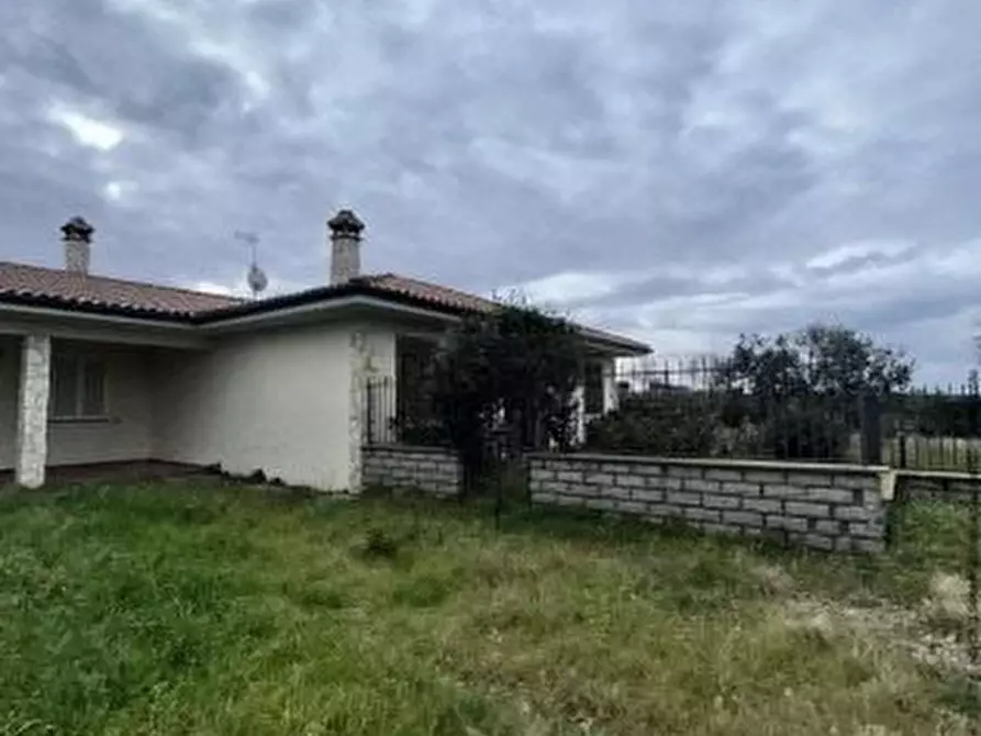 Immagine 4 di Appartamento in vendita  a Viterbo