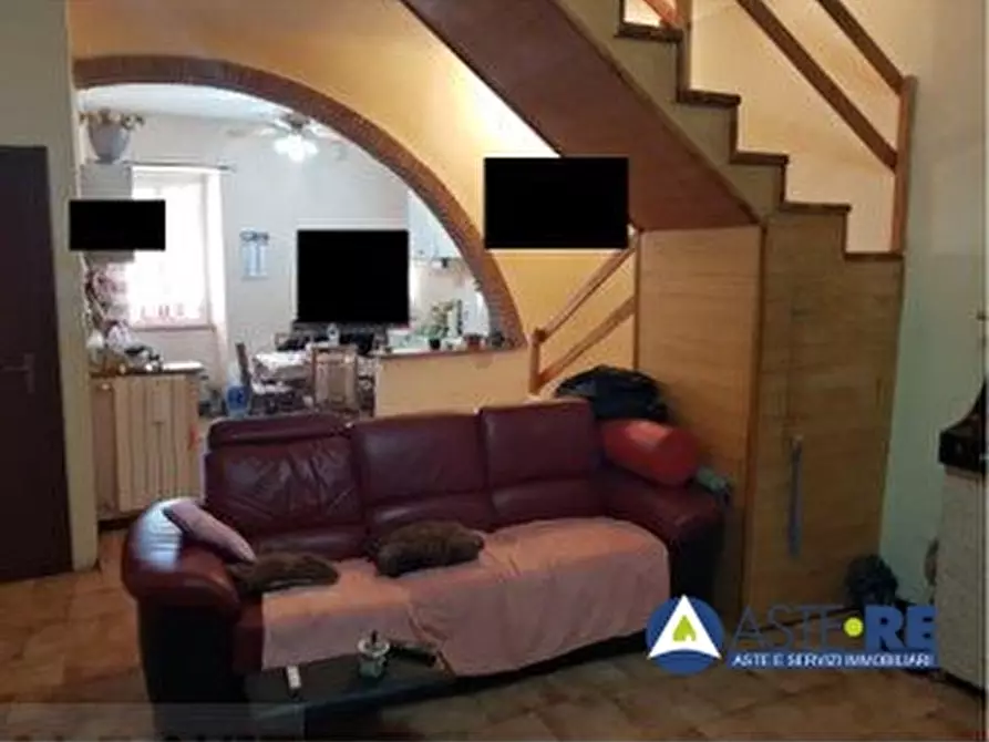 Immagine 2 di Appartamento in vendita  a Capranica