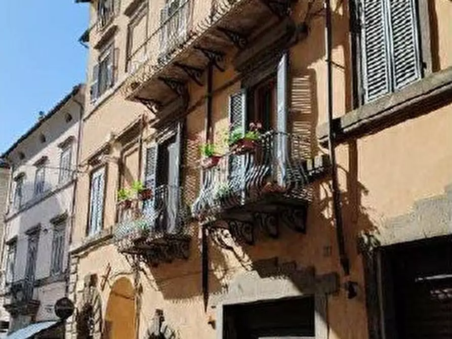 Immagine 1 di Appartamento in vendita  a Caprarola