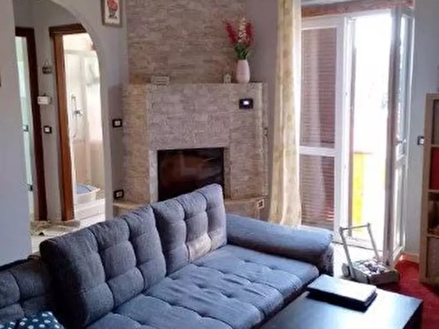 Immagine 2 di Appartamento in vendita  a Sutri