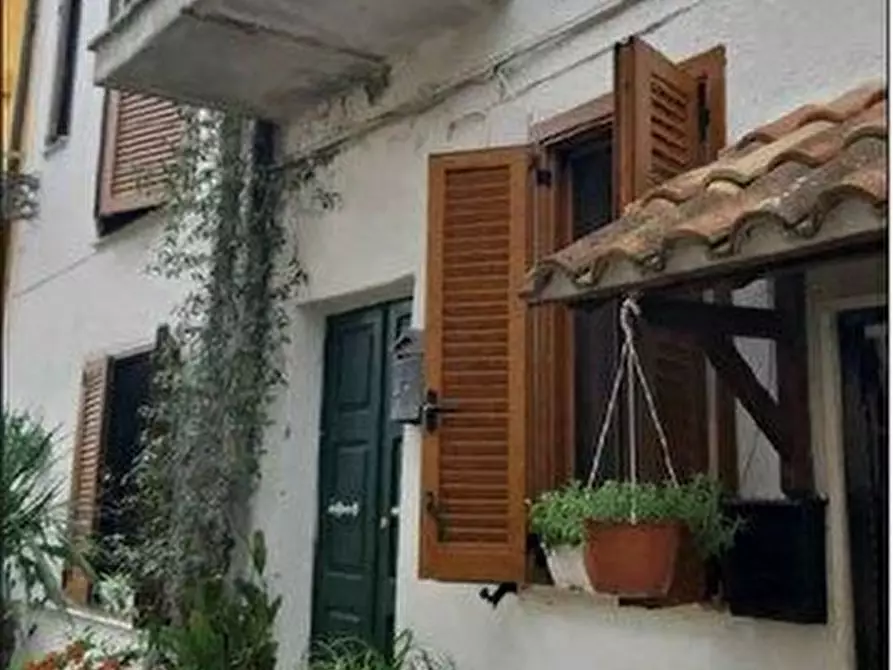 Immagine 1 di Appartamento in vendita  a Faleria