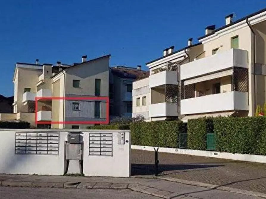 Immagine 1 di Appartamento in vendita  33 a Altavilla Vicentina