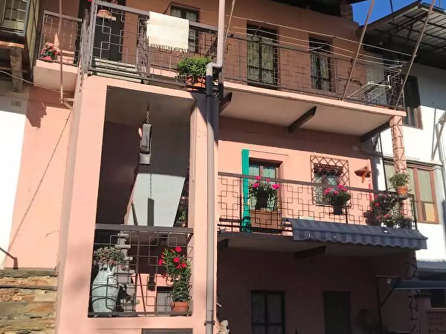 Immagine 2 di Appartamento in vendita  6 a Forno Canavese