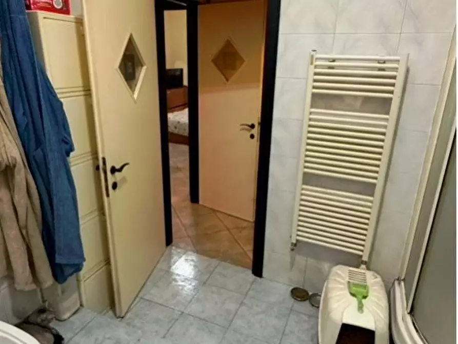 Immagine 9 di Appartamento in vendita  25 a Genova