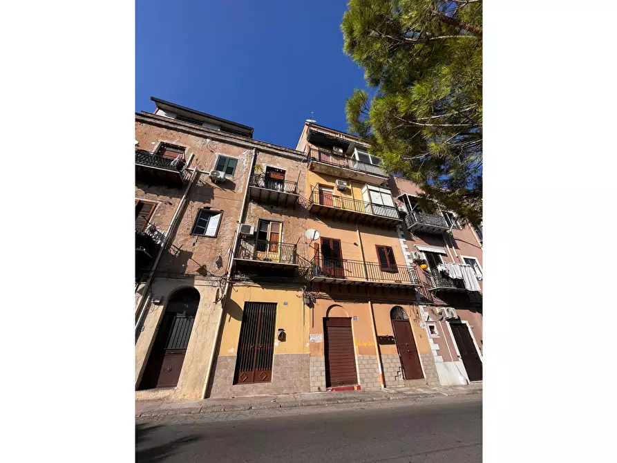 Immagine 1 di Appartamento in vendita  151 a Palermo