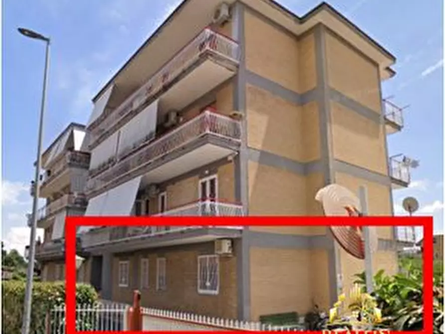 Immagine 1 di Appartamento in vendita  8 a Mugnano Di Napoli