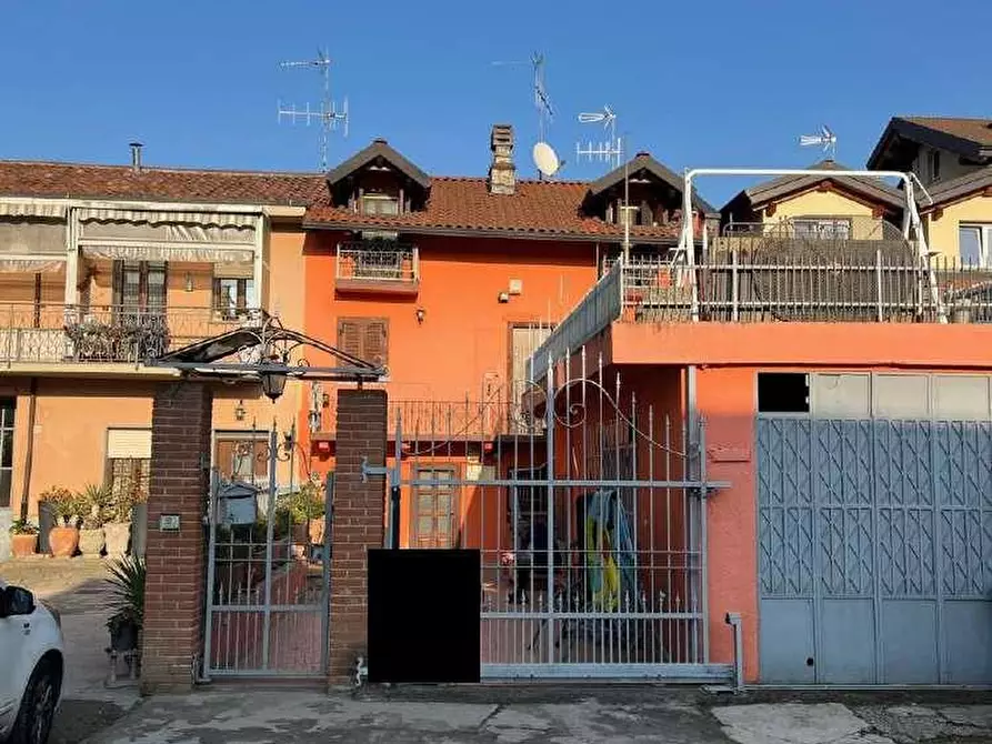 Immagine 2 di Appartamento in vendita  25 a Gassino Torinese