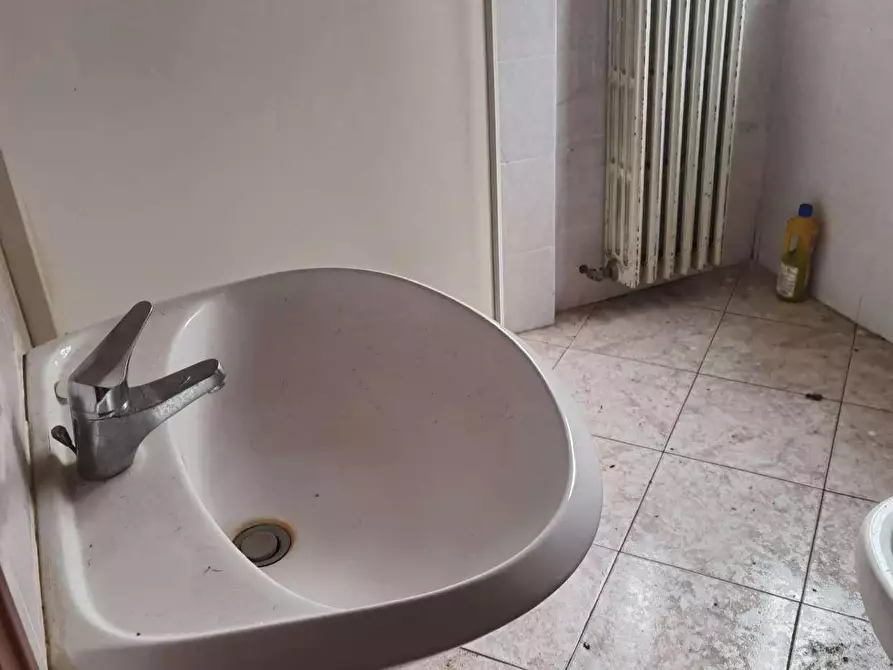 Immagine 4 di Appartamento in vendita  12 a Lauriano