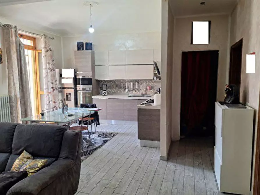 Immagine 6 di Appartamento in vendita  18 a Torino