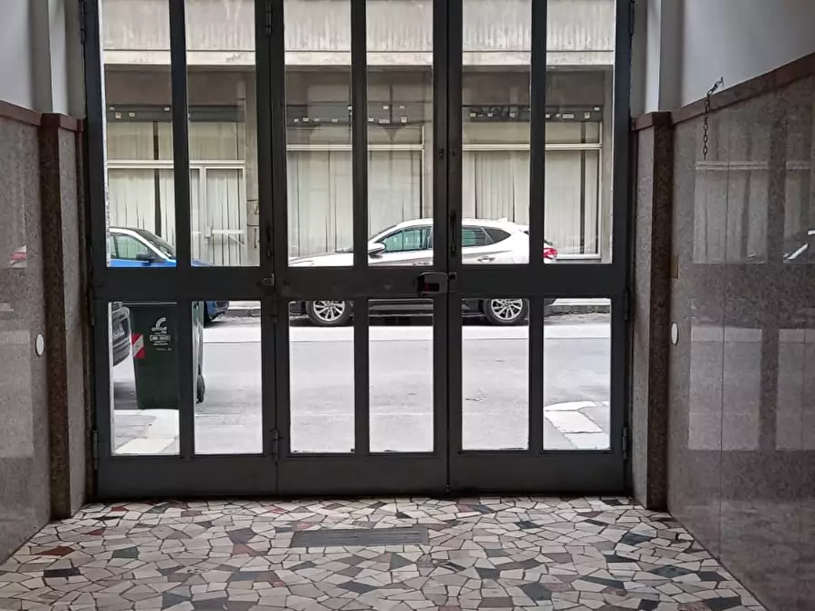 Immagine 6 di Appartamento in vendita  95 a Torino