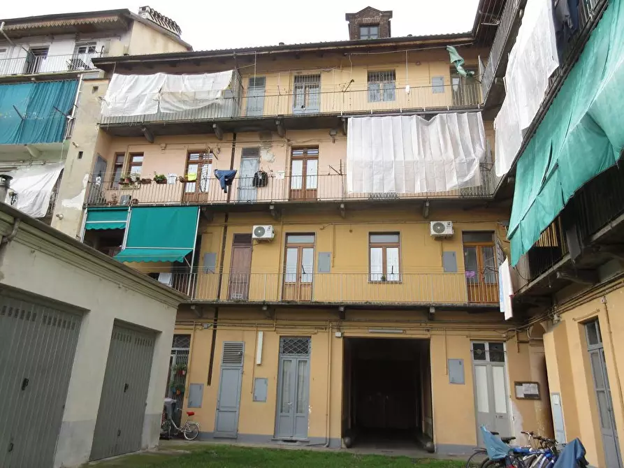 Immagine 6 di Appartamento in vendita  6 a Torino