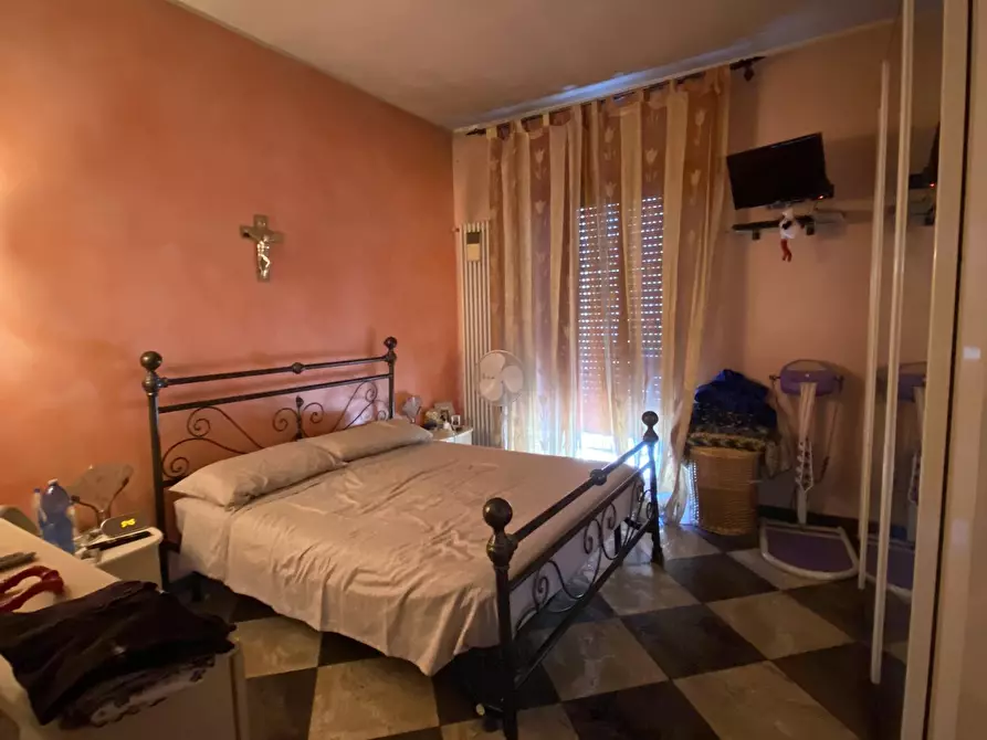 Immagine 5 di Appartamento in vendita  40 a Torino