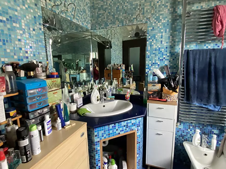 Immagine 7 di Appartamento in vendita  40 a Torino