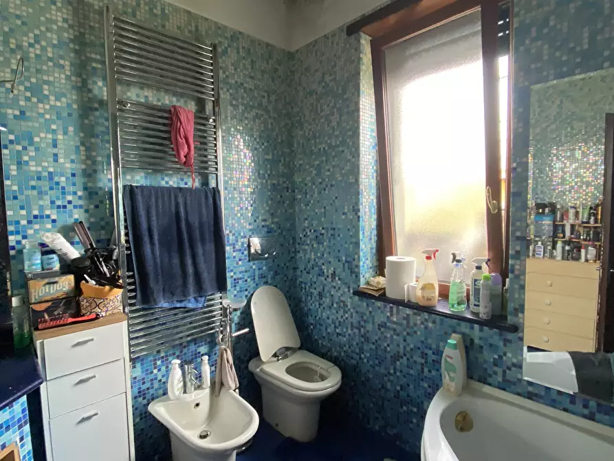 Immagine 8 di Appartamento in vendita  40 a Torino