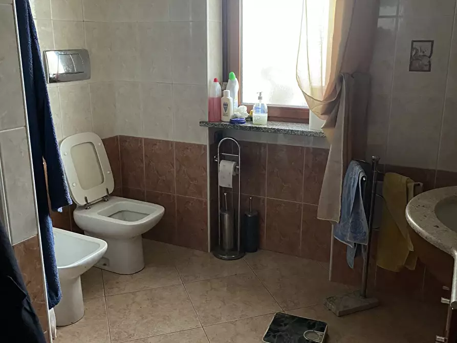 Immagine 10 di Appartamento in vendita  40 a Torino