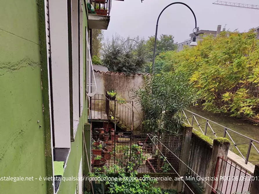 Immagine 6 di Appartamento in vendita  4 a Milano