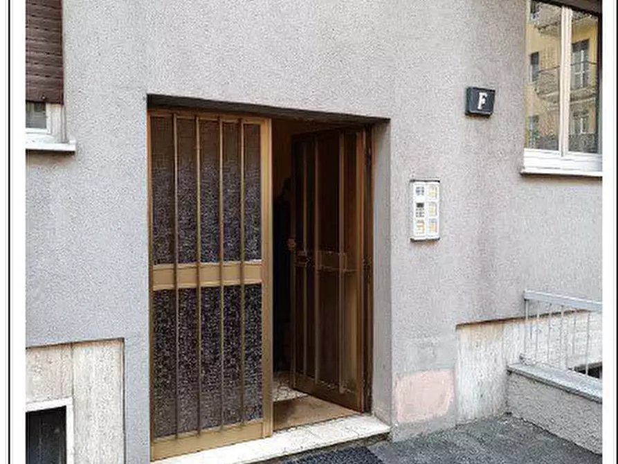 Immagine 8 di Appartamento in vendita  8 a Milano