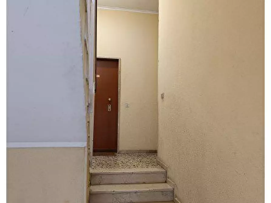 Immagine 9 di Appartamento in vendita  8 a Milano