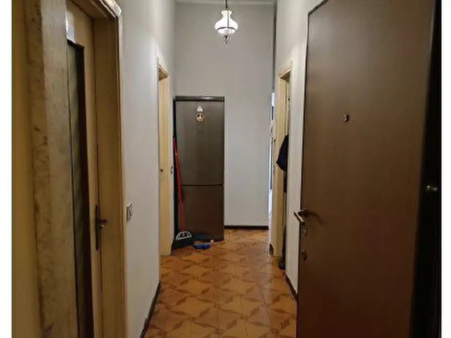 Immagine 10 di Appartamento in vendita  8 a Milano