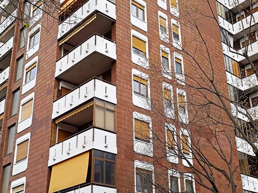 Immagine 2 di Appartamento in vendita  4 scala A a Torino