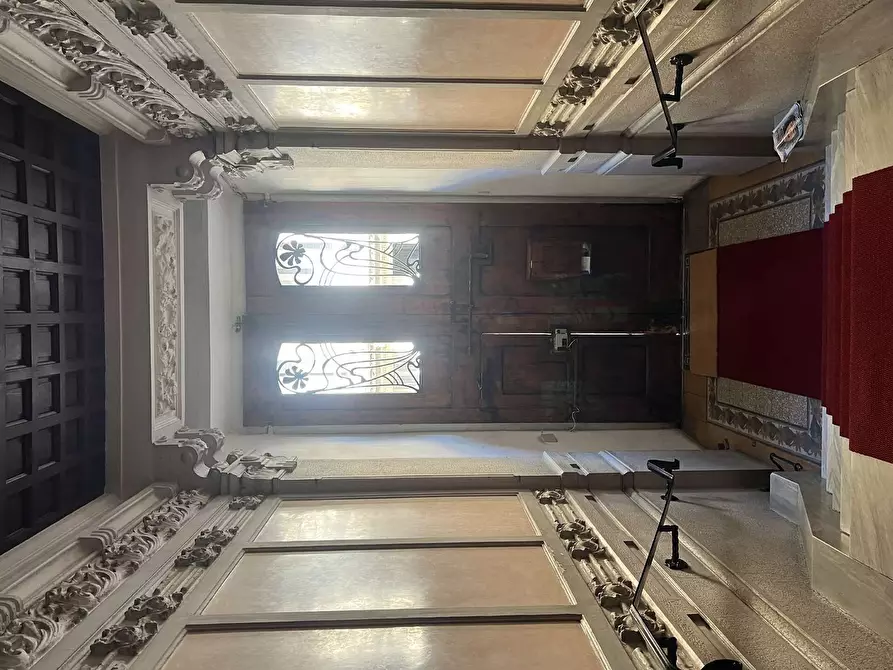 Immagine 6 di Appartamento in vendita  5 a Milano