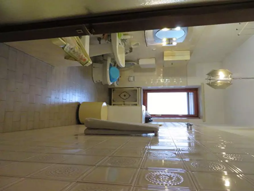 Immagine 8 di Appartamento in vendita  82 a Torino