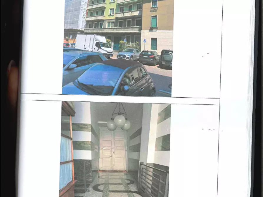Immagine 2 di Appartamento in vendita  20 a Milano
