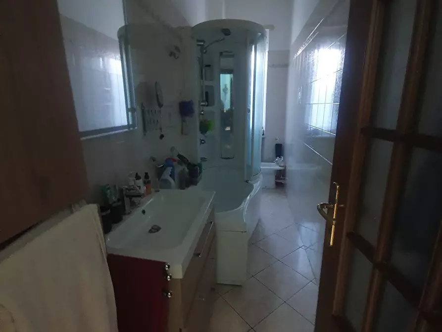 Immagine 5 di Appartamento in vendita  164 a Torino