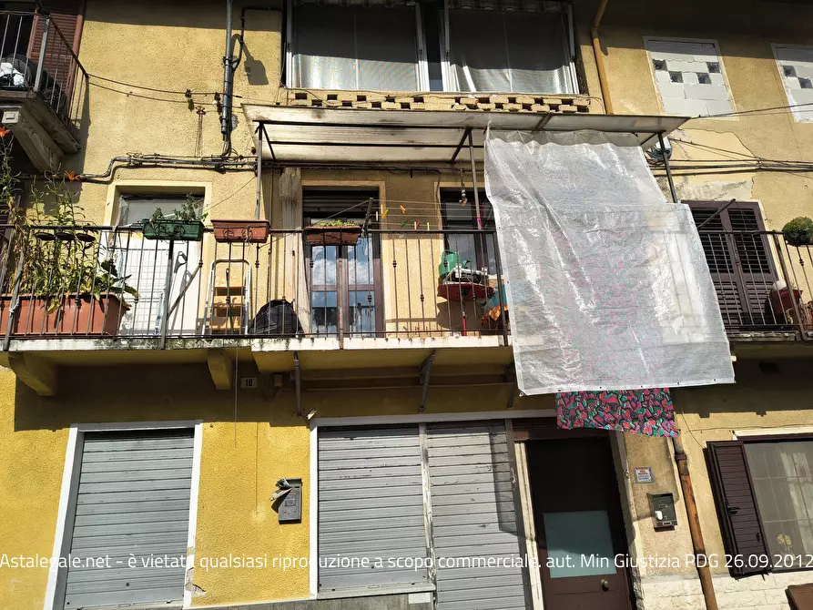 Immagine 3 di Appartamento in vendita  6 a Rocca Canavese