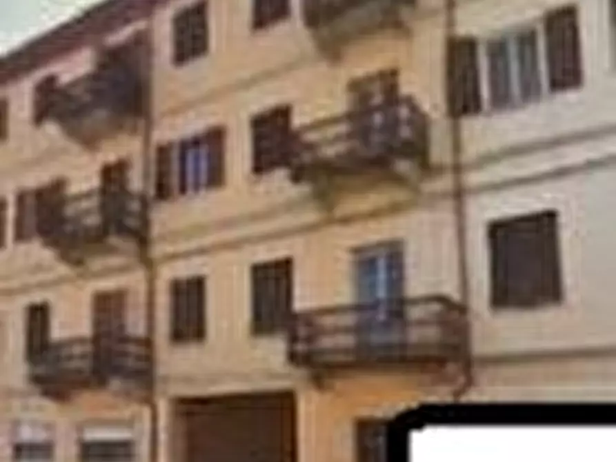 Immagine 2 di Appartamento in vendita  28 a Cuorgnè