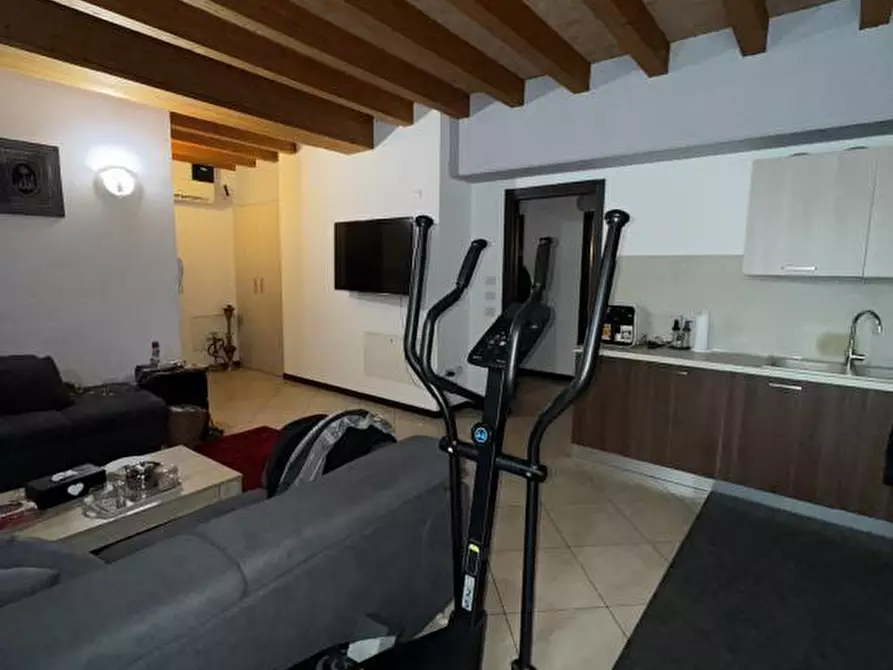 Immagine 1 di Appartamento in vendita  9-11-13-15 a Brugherio